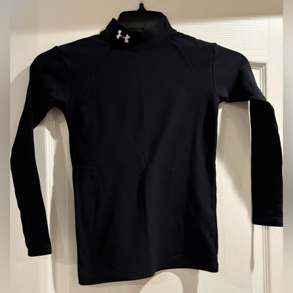 Boys size large Under Armour long sleeve.